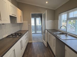 Kitchen- click for photo gallery